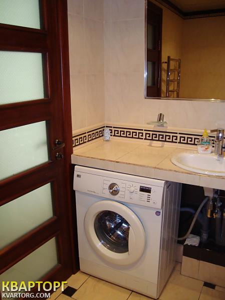 Sell 2-room apartment. Киев,  Жукова — photo 4
