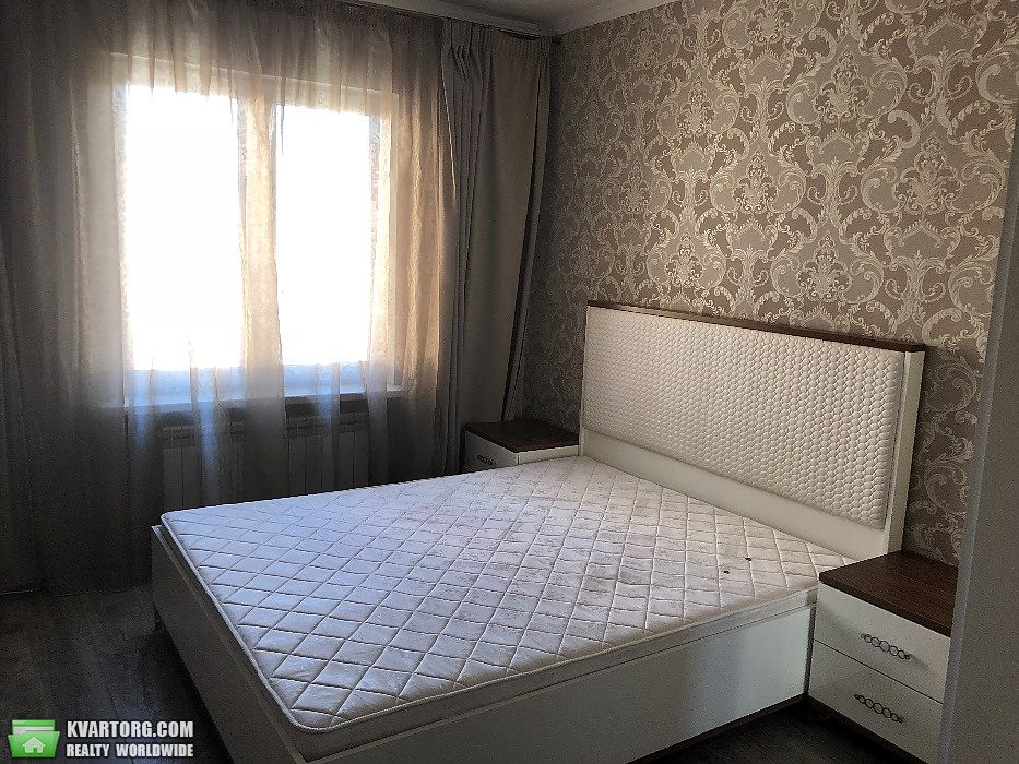 Rent out 3-room apartment. Киев,  Трутенко — photo 5