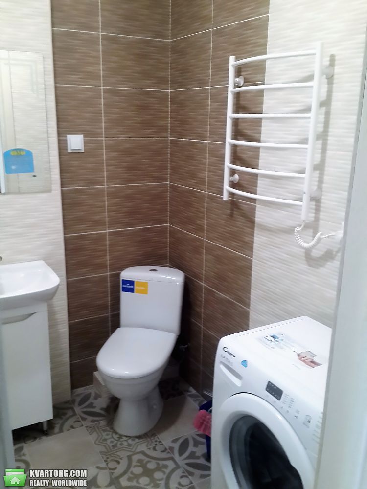 Rent out 2-room apartment. Киев,  Большая Окружная — photo 10