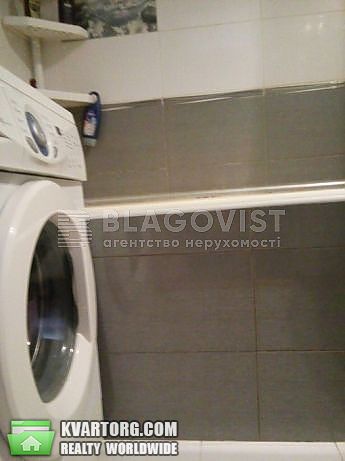 Rent out 2-room apartment. Киев,  Гайдай — photo 8