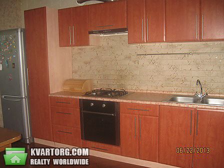 Rent out 3-room apartment. Днепропетровск, Набережная победы — photo 1