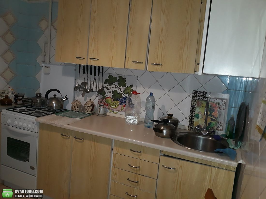 Rent out 3-room apartment. Киев,  Радужная — photo 1
