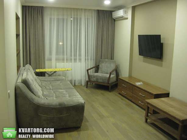 Rent out 1-room apartment. Киев,  Ревуцкого — photo 3