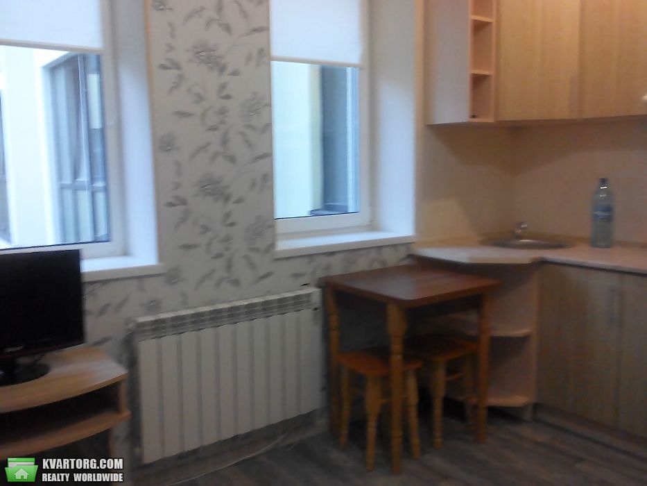 Rent out 1-room apartment. Киев, Береговая — photo 5