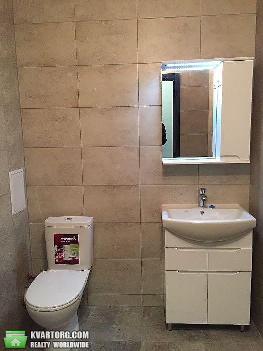 Rent out 3-room apartment. Киев,  Туманяна — photo 8
