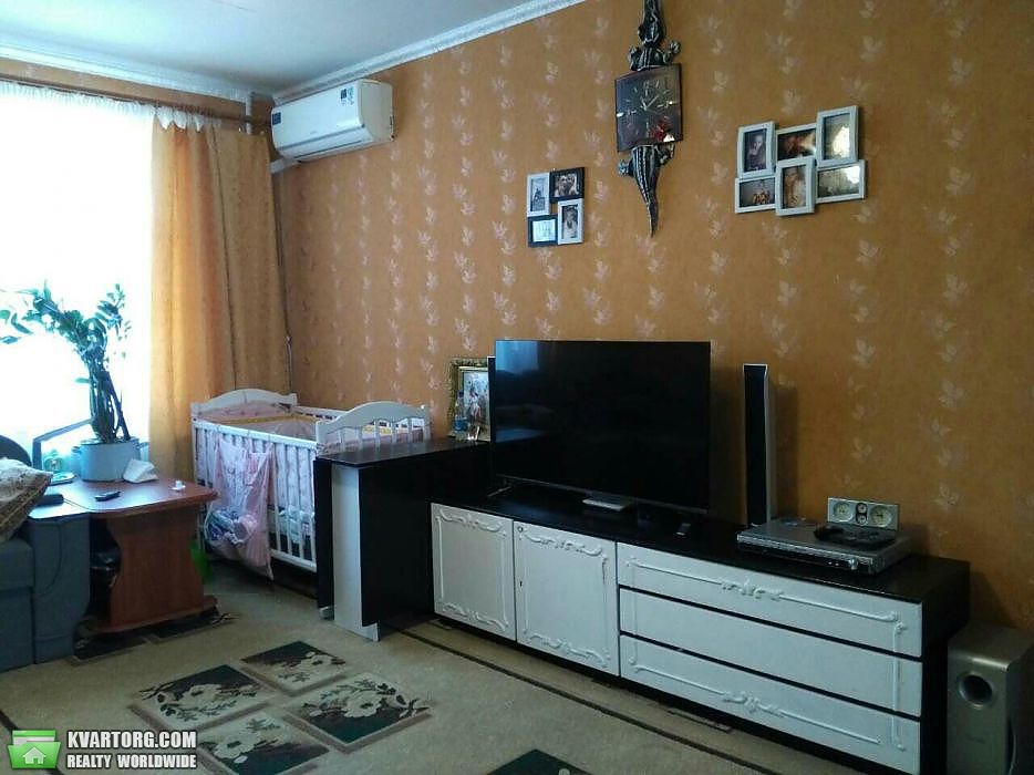 Sell 2-room apartment. Киев,  Славгородская — photo 1