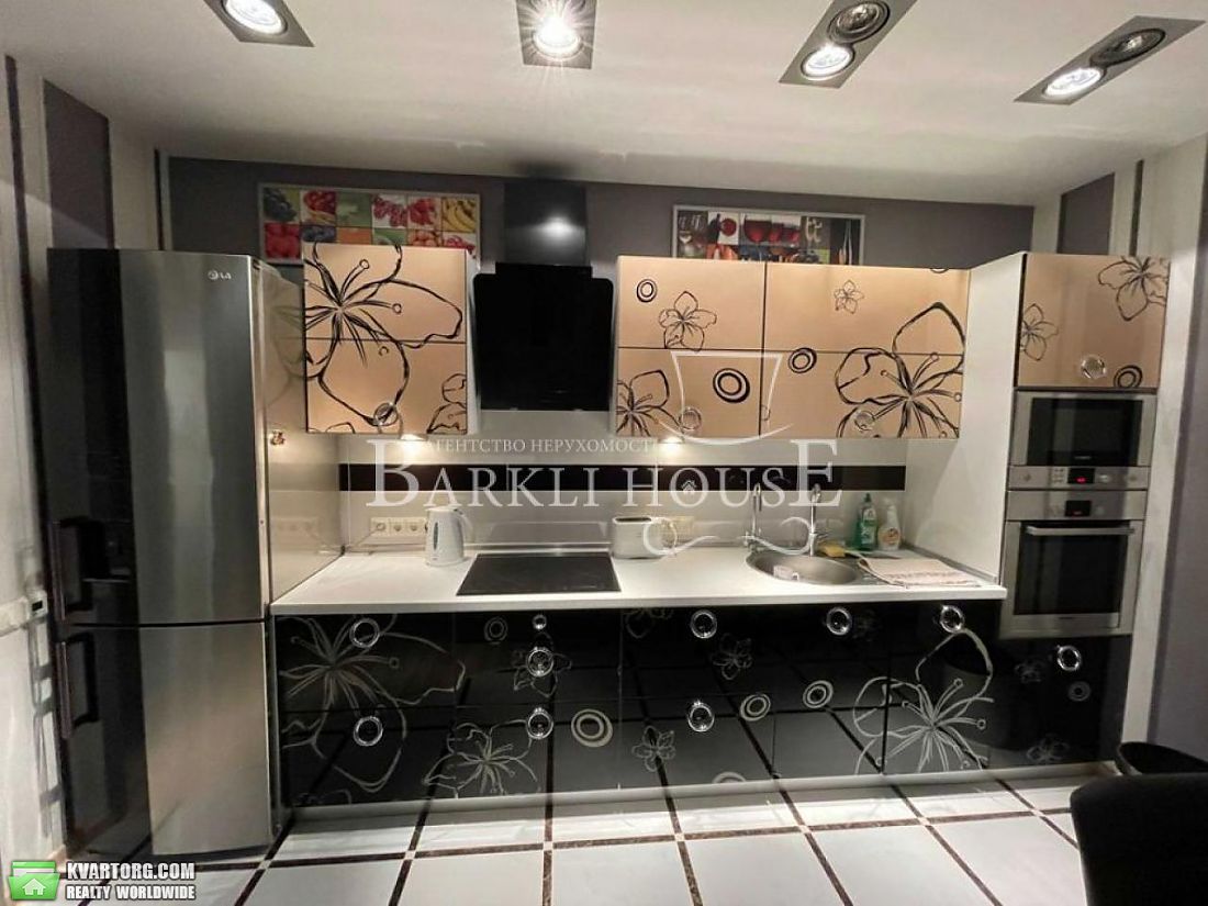 Rent out 3-room apartment. Киев,  Вышгородская — photo 3