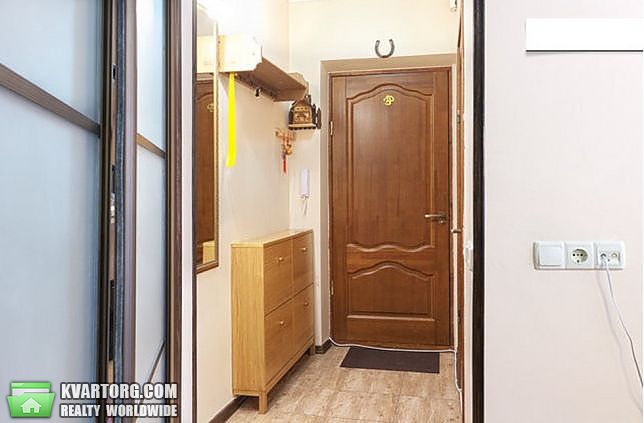 Rent out 2-room apartment. Киев,  Жилянская — photo 4