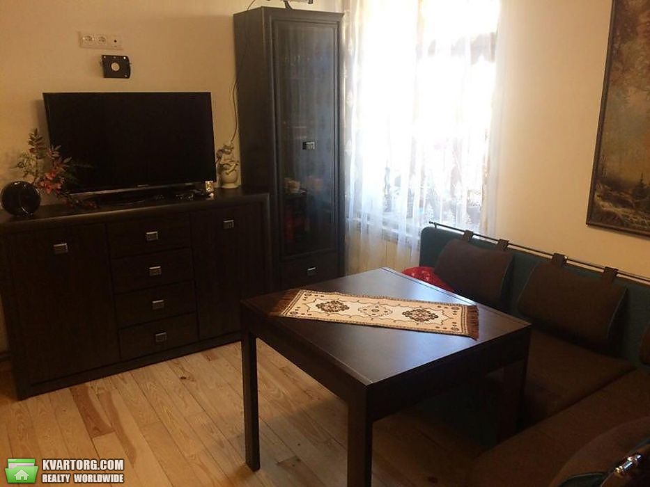 Rent out 2-room apartment. Львов,  Свободы пр — photo 8