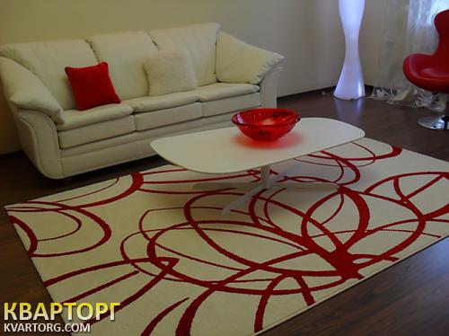 Rent out 3-room apartment. Киев,  Крещатик — photo 1
