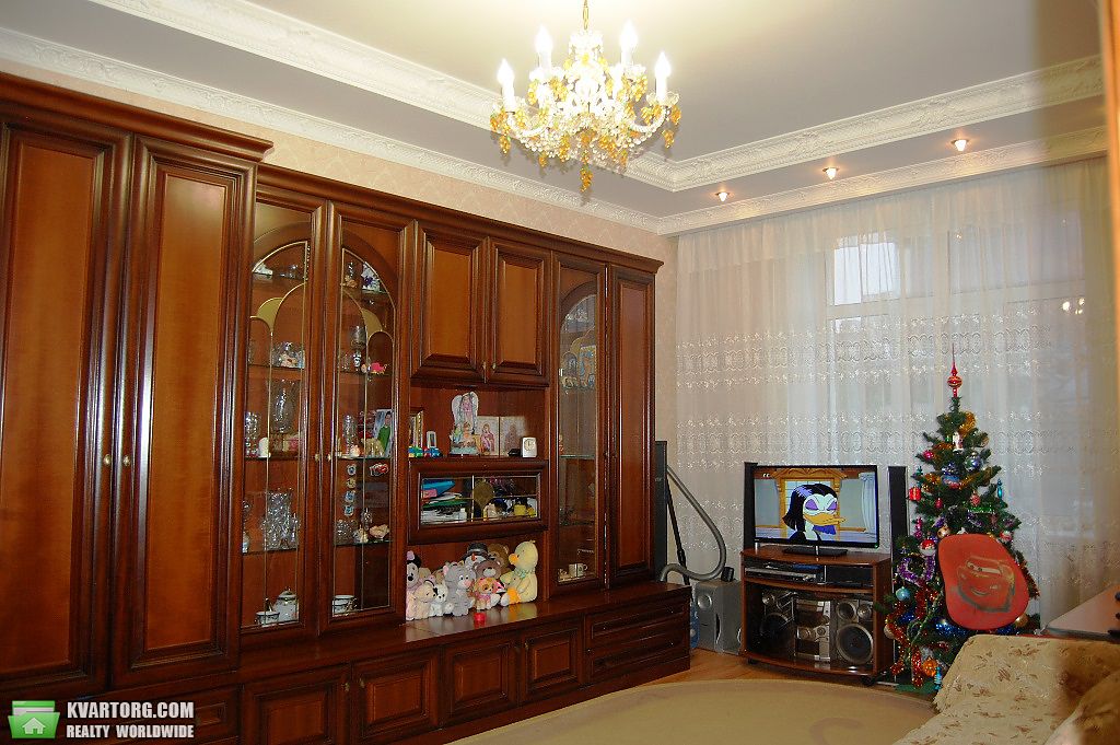 Rent out 2-room apartment. Киев,  Мельникова — photo 8