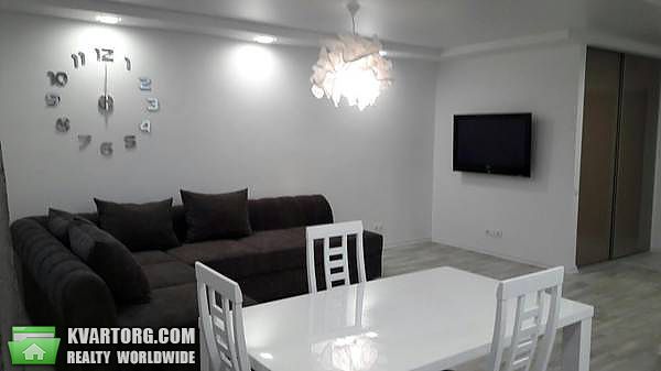 Rent out 3-room apartment. Киев,  Княжий Затон — photo 2
