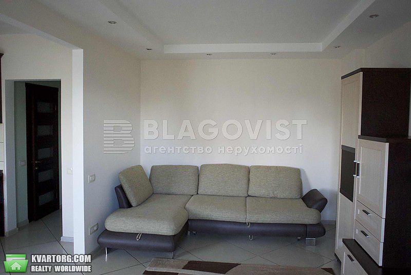 Rent out 1-room apartment. Киев,  Забилы — photo 4