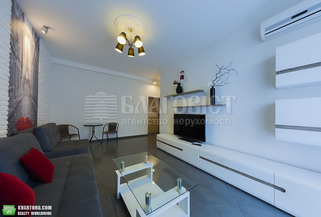 Rent out 2-room apartment. Киев,  Рогнеденская — photo 3