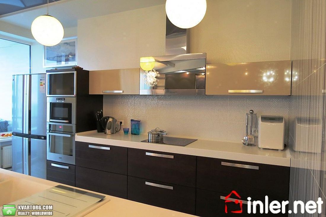 Rent out 3-room apartment. Одесса, Литературная — photo 1