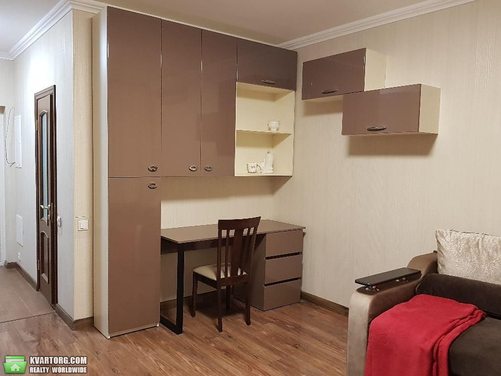Rent out 2-room apartment. Киев,  Оболонский пр — photo 3