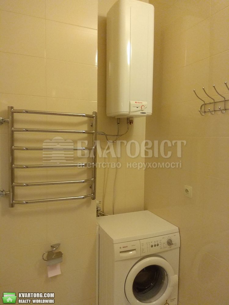 Rent out 1-room apartment. Киев,  Щорса — photo 1