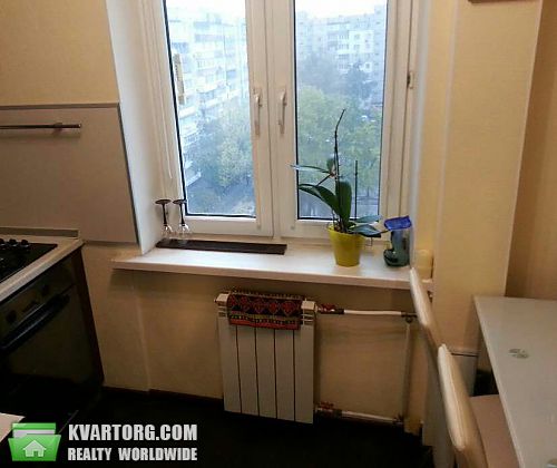 Sell 2-room apartment. Киев, Бажана — photo 1