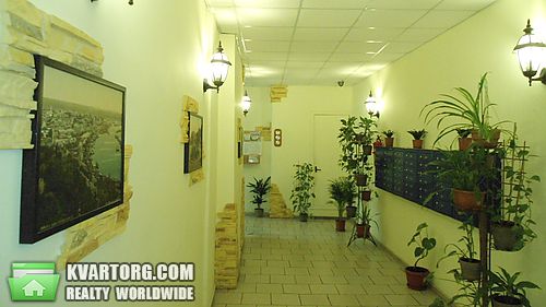Sell 2-room apartment. Киев,  Амосова — photo 9