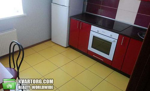 Rent out 2-room apartment. Киев, Урловская — photo 1