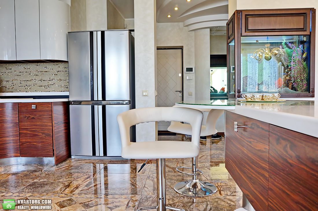 Rent out 3-room apartment. Киев,  Тычины пр — photo 4