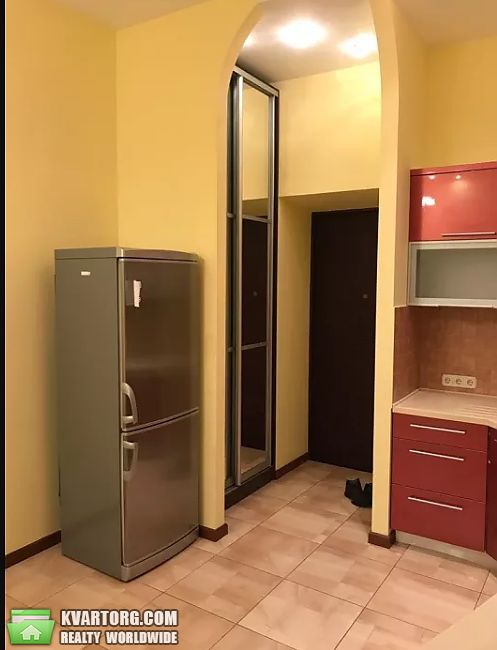 Rent out 2-room apartment. Киев,  Большая Васильковская — photo 2