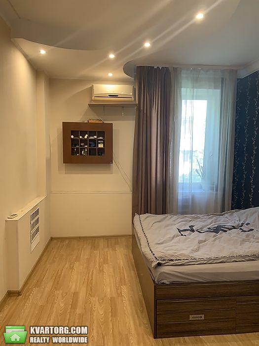 Sell 3-room apartment. Киев,  Краковская — photo 9
