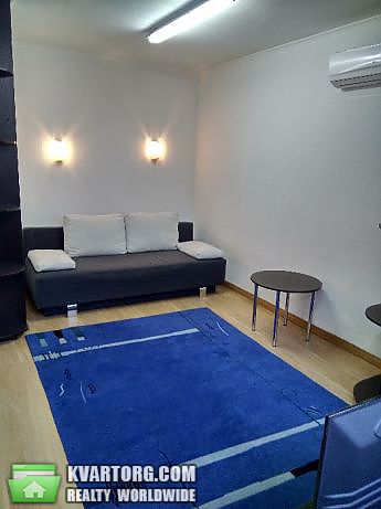 Rent out 1-room apartment. Киев, Лаборантный — photo 2