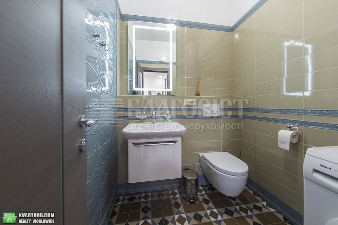 Rent out 2-room apartment. Киев,  Шамрыло — photo 1