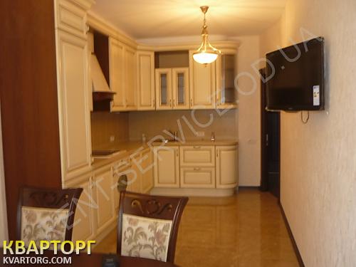 Rent out 2-room apartment. Одесса, Французский бульвар — photo 1
