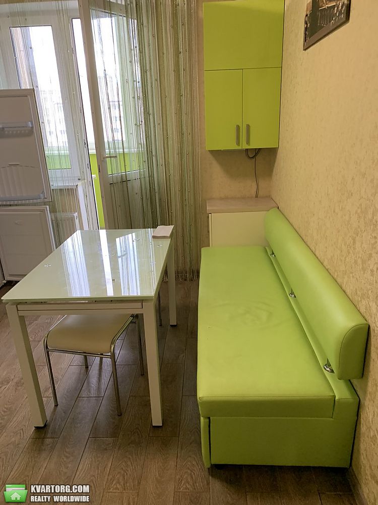 Rent out 1-room apartment. Буча, Билокур — photo 5
