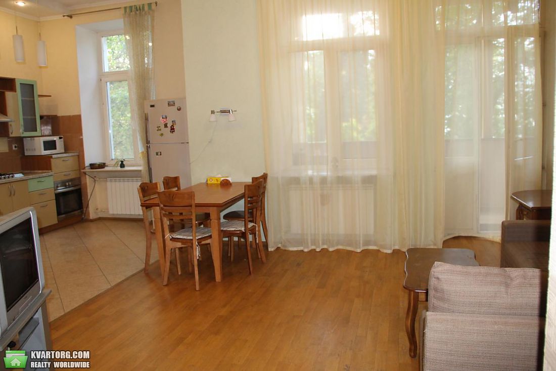 Rent out 4-room apartment. Киев,  Десятинная — photo 8