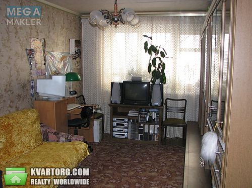 Sell 2-room apartment. Днепропетровск, проспект Газеты Правды — photo 1