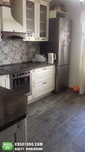 Sell 3-room apartment. Киев,  Пчелки — photo 1