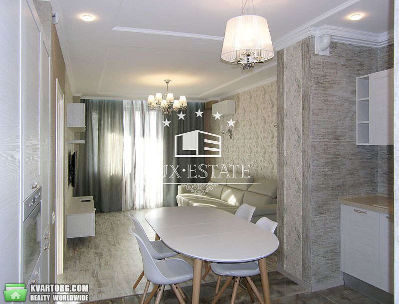 Rent out 2-room apartment. Киев,  Голосеевский пр — photo 1