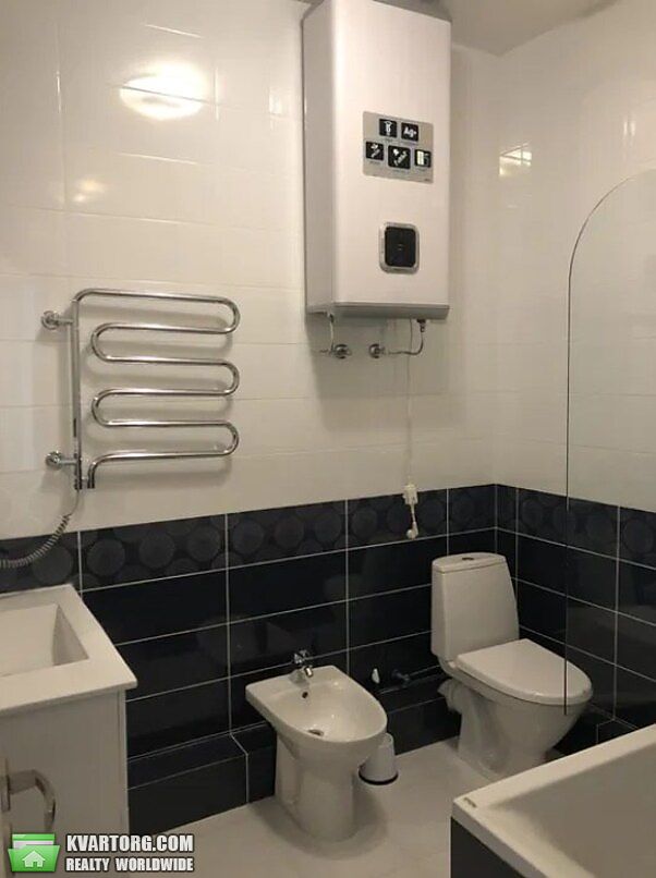 Rent out 2-room apartment. Киев,  Лабораторный пер — photo 7