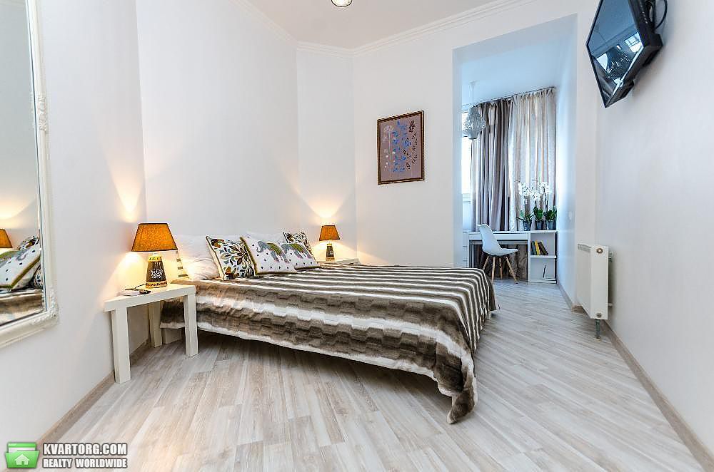 Rent out 3-room apartment. Киев,  Щорса — photo 5