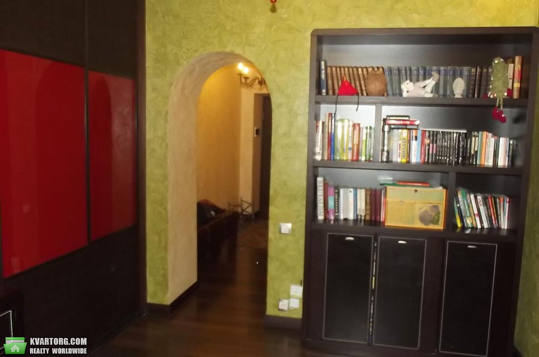 Rent out 2-room apartment. Киев,  Тургеневская — photo 5