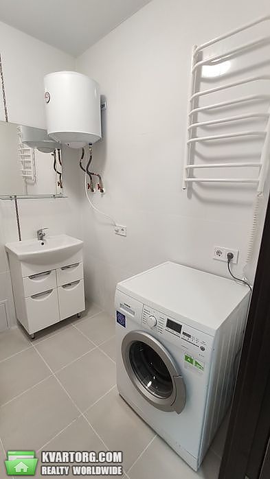 Rent out 1-room apartment. Киев, Промениста — photo 4