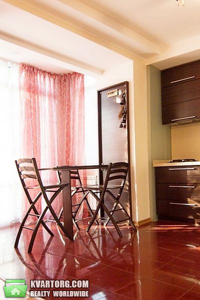 Sell 3-room apartment. Киев, Шелковичная — photo 2