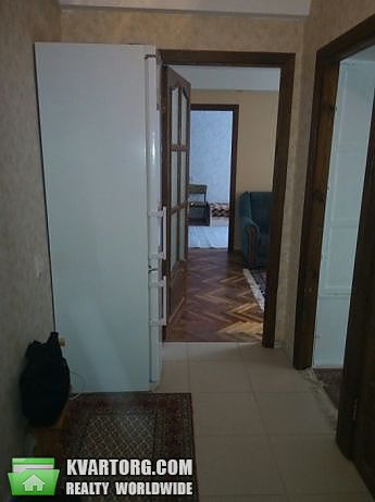 Rent out 2-room apartment. Киев,  Саратовская — photo 2