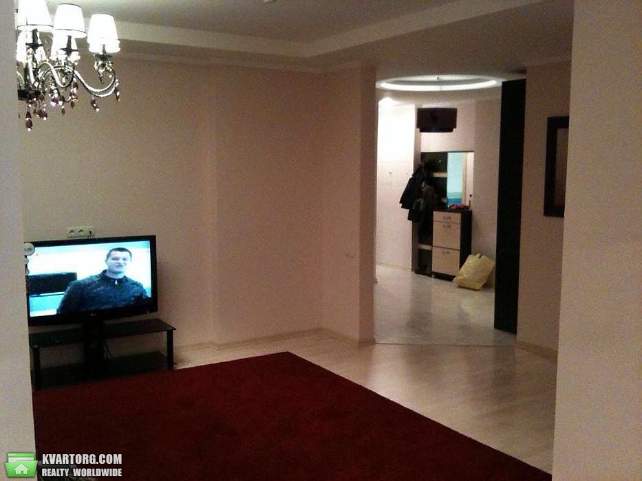 Rent out 2-room apartment. Киев,  Днепровская наб — photo 3