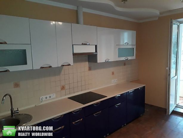 Rent out 2-room apartment. Киев,  Ирпенская — photo 1
