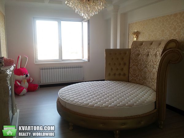 Sell 4-room apartment. Днепропетровск, пр.Кирова — photo 1
