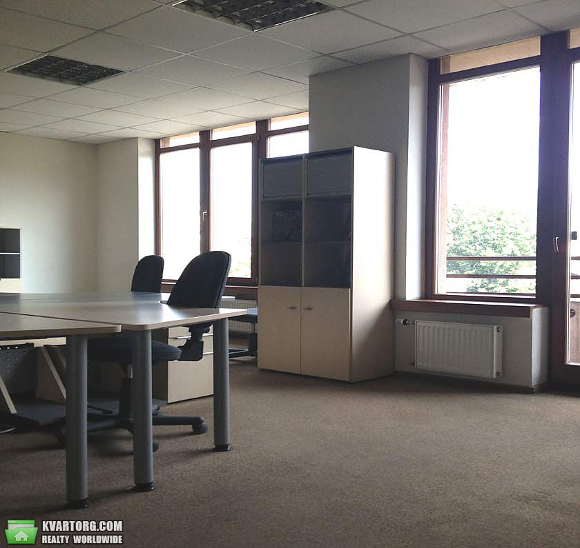 Sell 3-room apartment. Киев,  Жилянская — photo 1