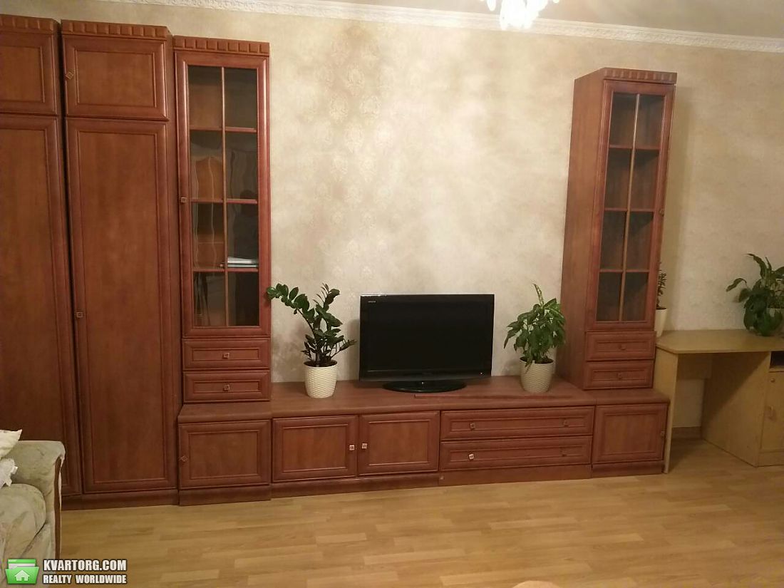 Rent out 1-room apartment. Киев,  Вишняковская — photo 4