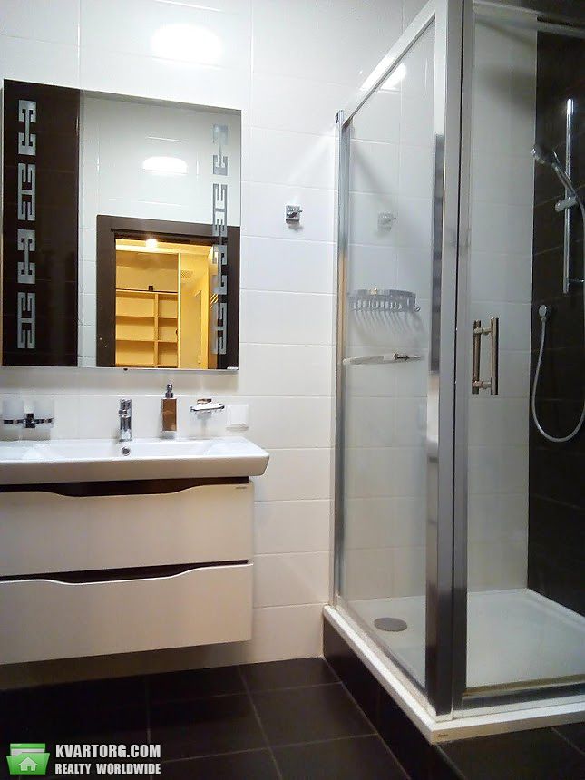Rent out 2-room apartment. Киев,  Окипной — photo 3
