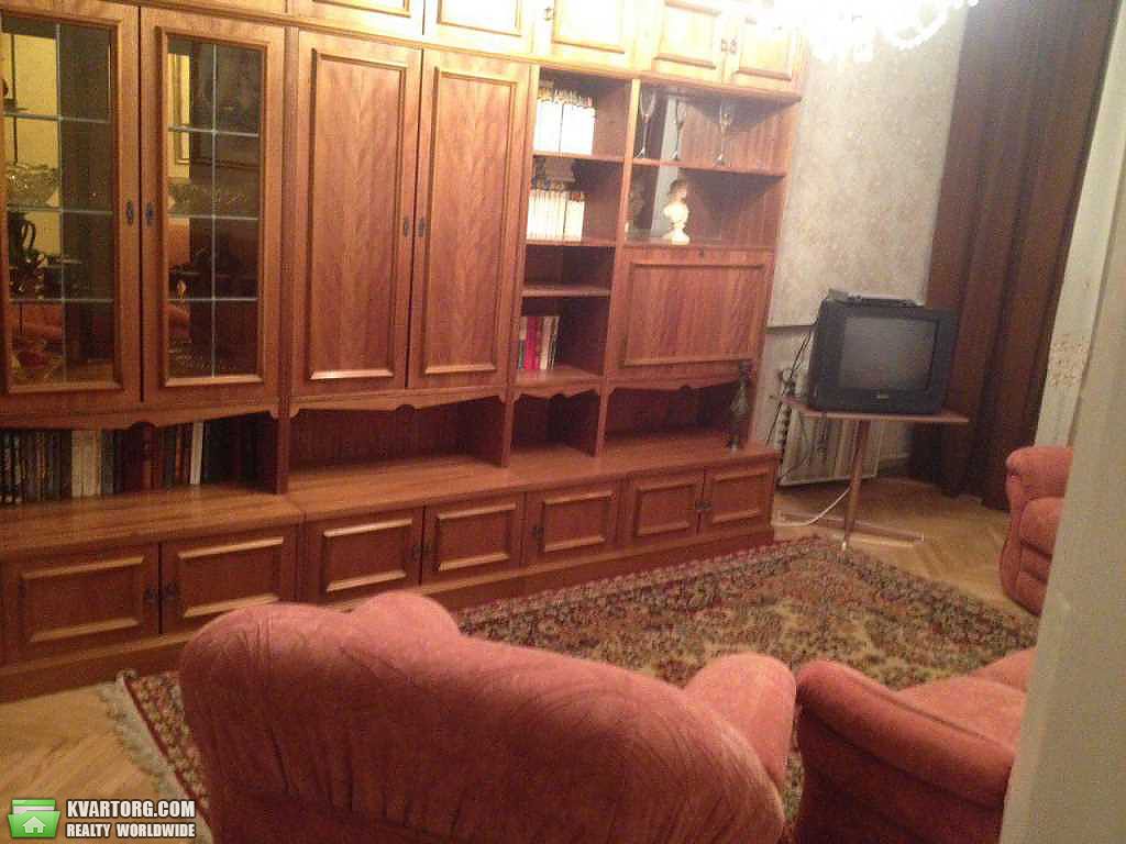 Rent out 3-room apartment. Киев, Щорса — photo 2