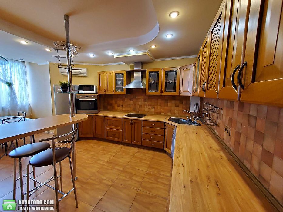 Sell 2-room apartment. Киев,  Бажана — photo 1