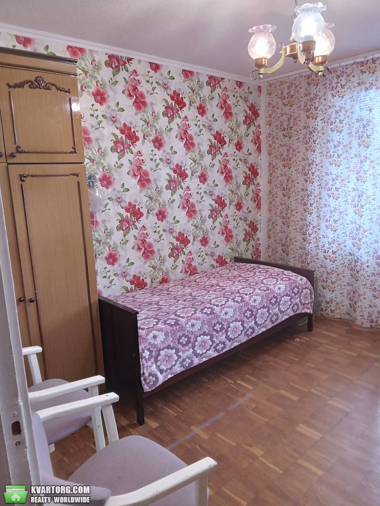 Rent out 2-room apartment. Киев,  Бучмы — photo 6